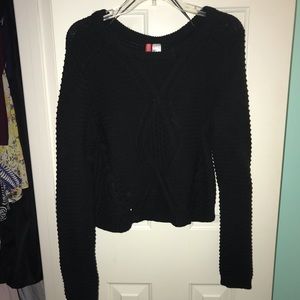 Black H&M sweater